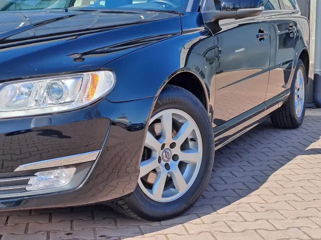 Volvo V70 2.0 T4 Classic Edition 2015 Benzine 33