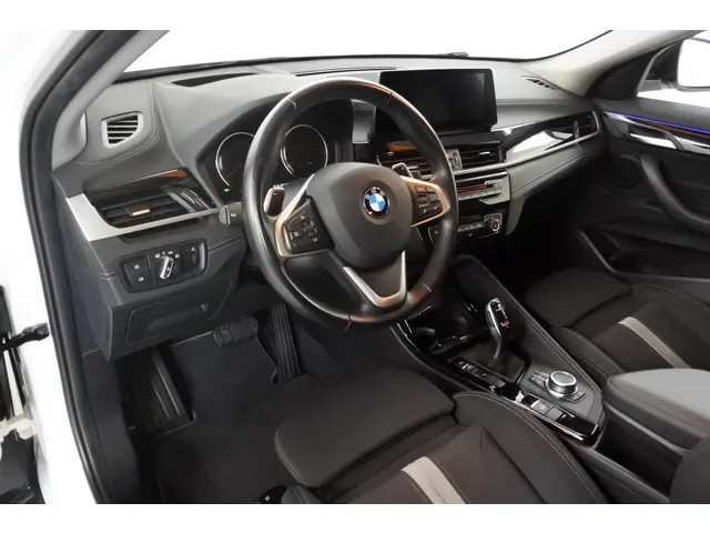 BMW X2 sDrive20i 192pk Exe Edition 2020 Benzine 18