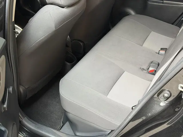 Toyota Yaris 1.5 Hybrid Active 2019 Hybride Benzine 17