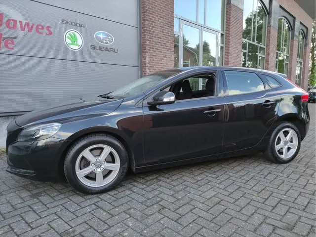 Volvo V40 1.6 T2 Kinetic 2015 Benzine 4