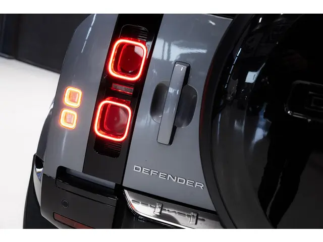 Land Rover Defender 3.0 P400 110 MHEV HSE 2021 Benzine 28