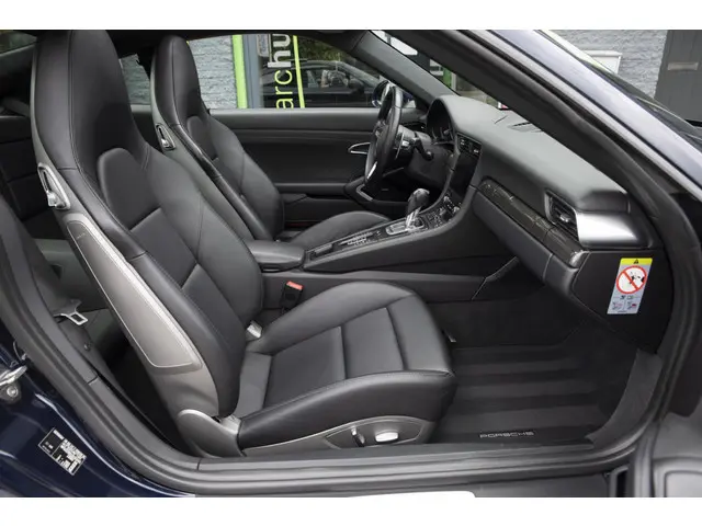 Porsche 911 3.0 Carrera 2018 Benzine 13