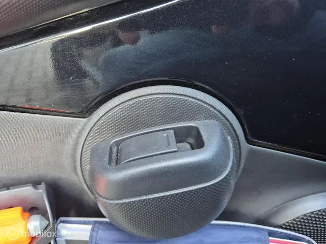 Peugeot 107 1.0 Active AIRCO AUTOMAAT NAP 2013 Benzine 13