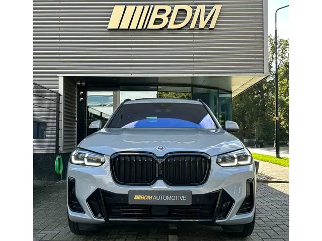 BMW X3 xDrive30e High Executive 2022 Hybride Benzine 7