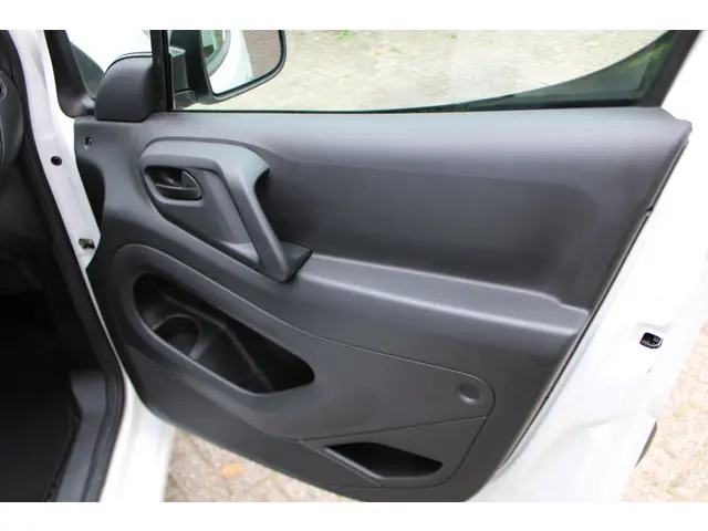 Peugeot Partner 120 1.6 HDi 75 L1 XR 2016 Diesel 16