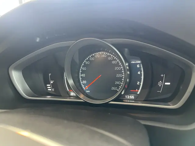Volvo V40 2.0 T3 Nordic+ 2016 Benzine 30