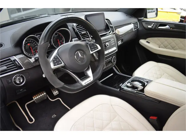 Mercedes-Benz GLE Coupé AMG 43 4MATIC 2018 Benzine 16