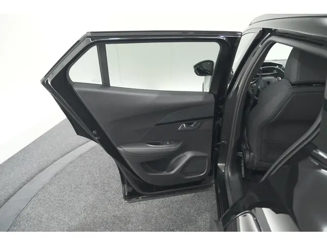 Peugeot 2008 PureTech 130 EAT8 GT 2025 Benzine 67