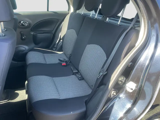 Nissan Micra 1.2 Connect Edition 2015 Benzine 18