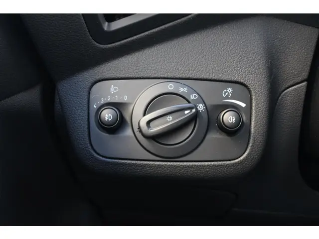 Ford Grand C-Max 1.0 Titanium 2018 Benzine 28