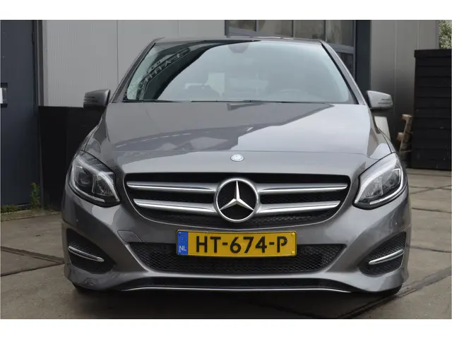 Mercedes-Benz B-Klasse 180 Ambition 2016 Benzine