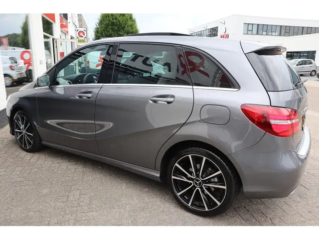 Mercedes-Benz B-Klasse 200 PRESTIGE 2014 Benzine 29