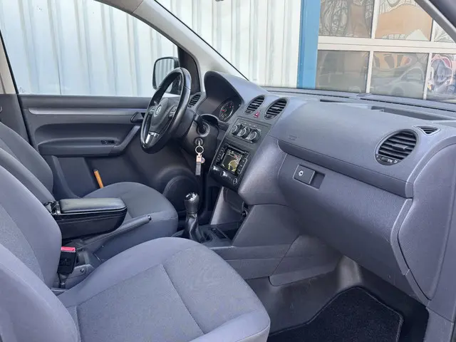 Volkswagen Caddy 1.6 TDI 2015 Diesel 11