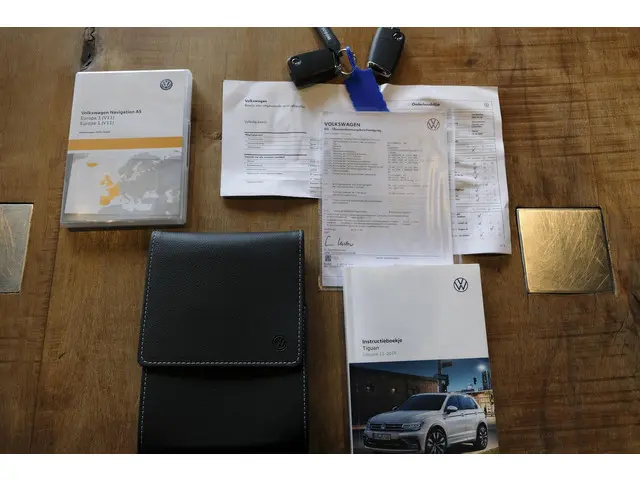Volkswagen Tiguan 1.5 TSI R-Line Highline 2021 Benzine 13
