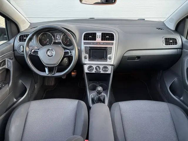 Volkswagen Polo 1.2 TSI Highline 2015 Benzine 17