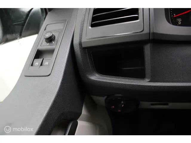 Volkswagen Transporter Kombi 2.0 TSI L1H1 2017 Benzine 13
