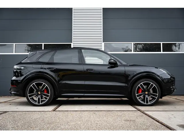 Porsche Cayenne 3.0 E-Hybrid 2023 Hybride Benzine 7