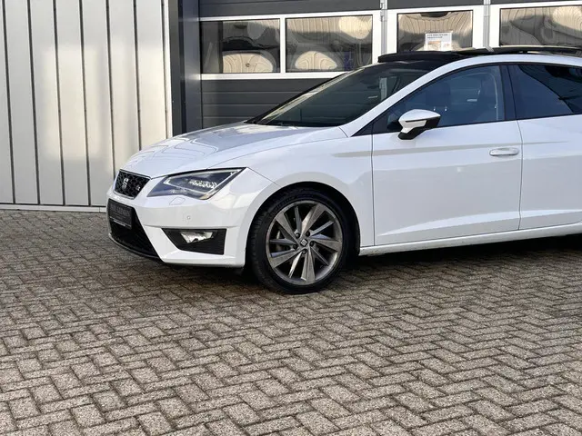SEAT Leon 1.4 EcoTSI FR 2015 Benzine 3