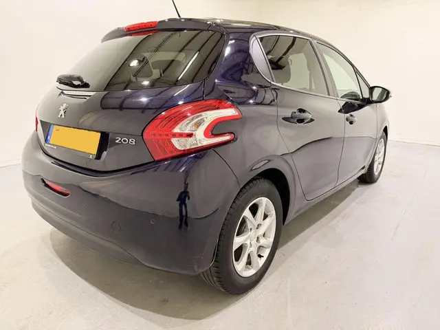 Peugeot 208 HB 1.2 VTi Style Navi/Clima 2014 Benzine 6