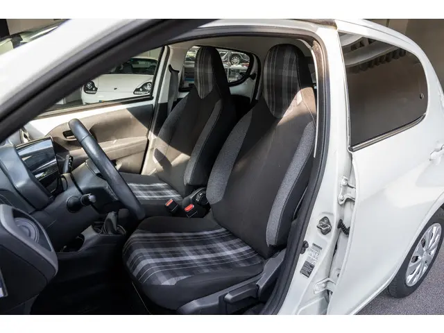 Peugeot 108 1.0 e-VTi Active 2019 Benzine 19