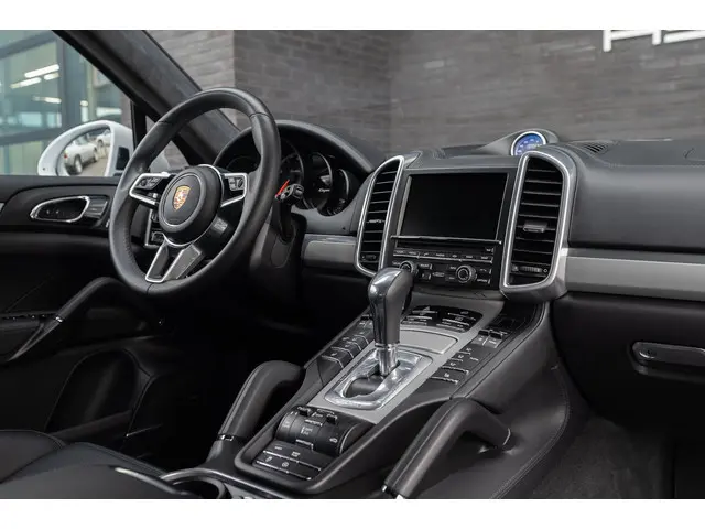 Porsche Cayenne 4.8 Turbo 2014 Benzine 13