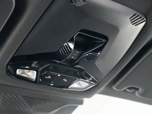 BMW X1 xDrive30e 2024 Hybride Benzine 39