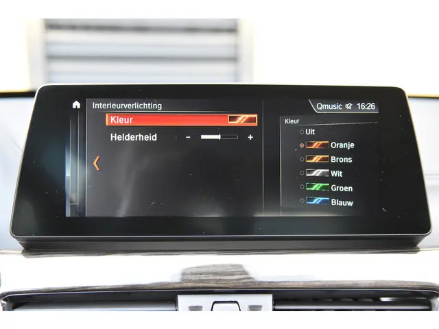 BMW X1 sDrive20i VDL Nedcar Edition 2019 Benzine 24