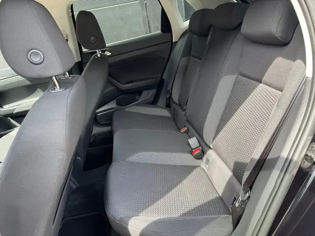 Volkswagen Polo 1.0 TSI Life 2023 Benzine 12