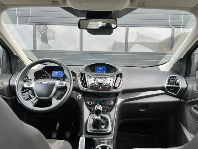 Ford Kuga 1.6 Titanium|Keyless|CAM|Trekhaak|DAB| 2014 Benzine 4