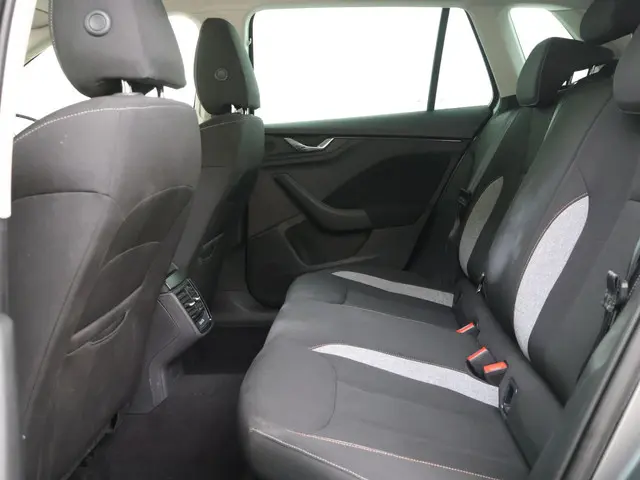 Škoda Kamiq 1.0 TSI Business Edition 2025 Benzine 17