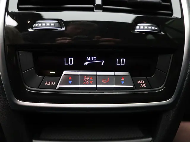 BMW X5 xDrive50e 2024 Hybride Benzine 27