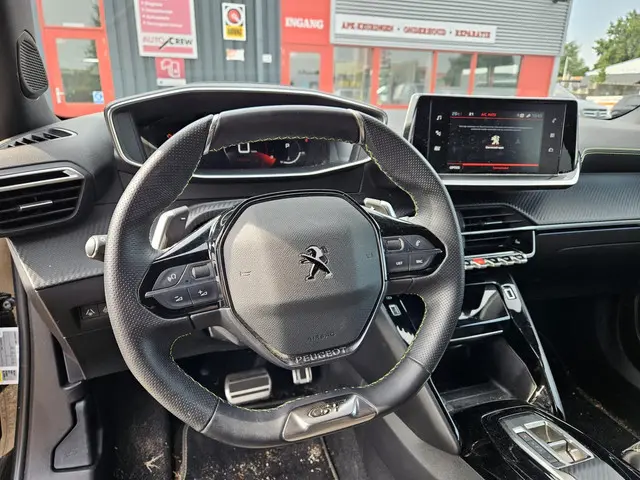 Peugeot 2008 1.2 PureTech GT 2023 Benzine 6