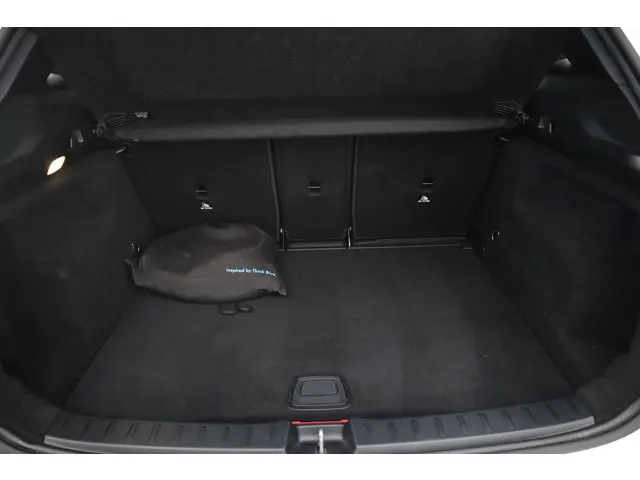 Mercedes-Benz GLA 250 e AMG Line 2022 Hybride Benzine 30