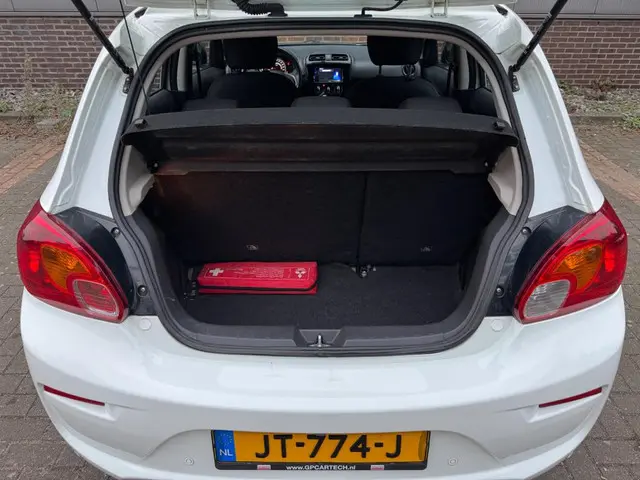 Mitsubishi Space Star 1.0 Cool+ 2016 Benzine 11