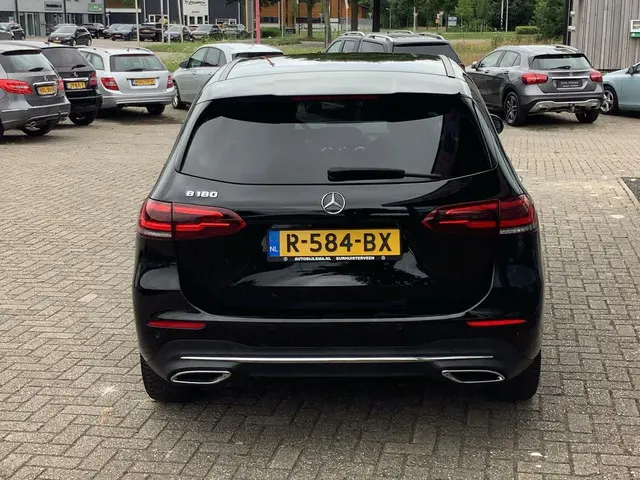 Mercedes-Benz B-Klasse 180 Premium 2020 Benzine 11