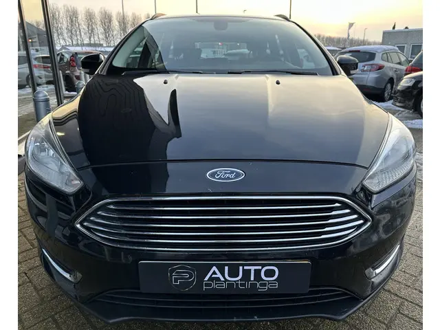 Ford Focus Wagon 1.0 Trend Edition 2015 Benzine 4