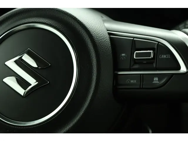 Suzuki Swift 1.2 Select Smart Hybrid 2025 Benzine 21