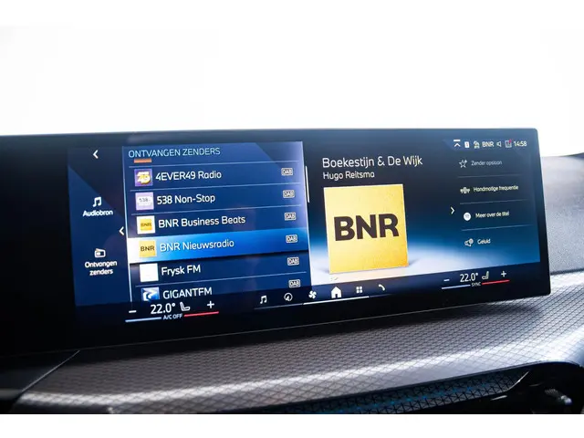 BMW 3 Serie Touring 330e 2025 Hybride Benzine 56