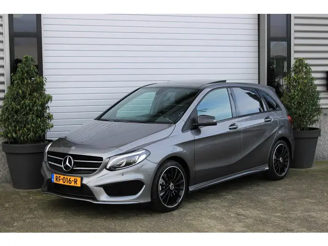 Mercedes-Benz B-Klasse 180 AMG 2017 Benzine 5