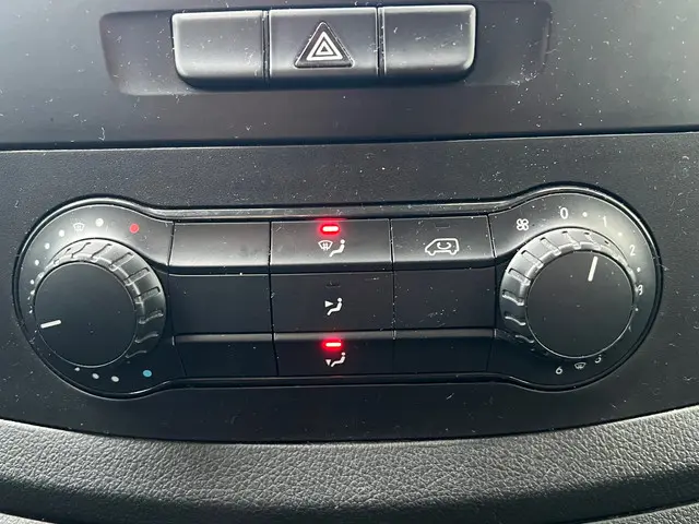 Mercedes-Benz Vito 111 CDI Lang EURO 5 2015 Diesel 14