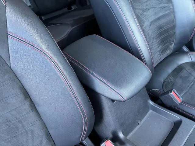 Ford Kuga HELAAS VERKOCHT!!! 2023 Hybride Benzine 35