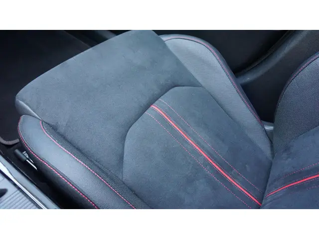 Kia ProCeed 1.6 T-GDI 205pk GT 2019 Benzine 28