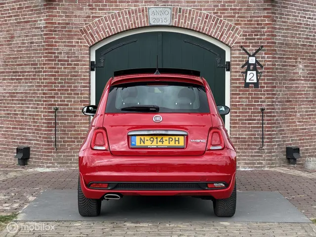Fiat 500 1.0 Hybrid RED 2021 Benzine 4