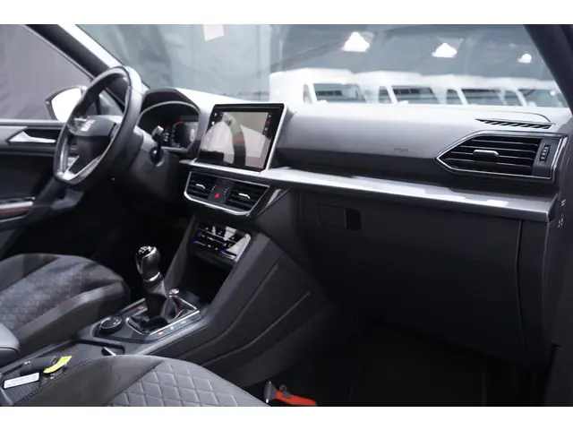 SEAT Tarraco 1.5 TSI FR Business Intense 2023 Benzine 41
