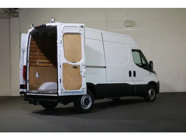Iveco Daily 35S14 L2 H2 Airco 3.5T Trekhaak 2017 Diesel 11