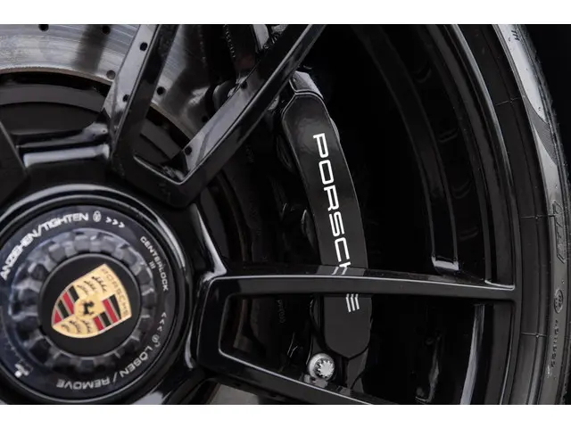 Porsche 911 3.0 Carrera GTS 2022 Benzine 45