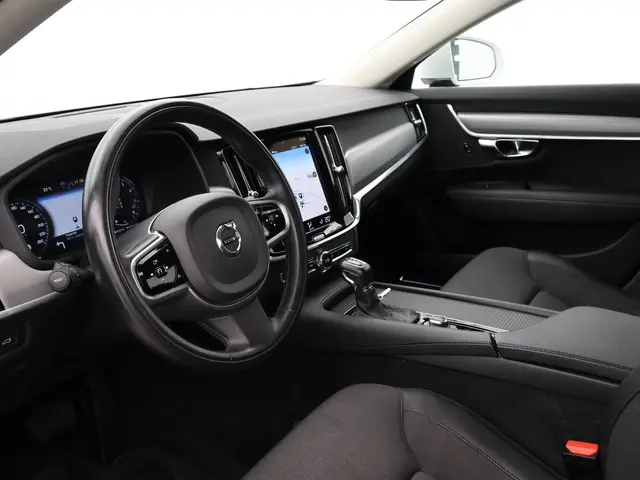 Volvo V90 2.0 T4 190 PK AUT. 2019 Benzine 23