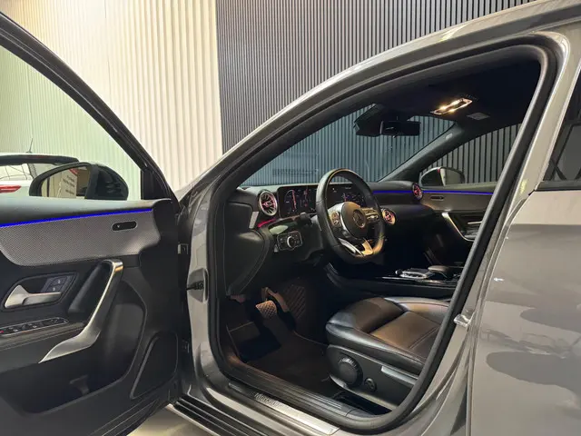 Mercedes-Benz A-Klasse 180 d Premium Plus 2018 Diesel 14