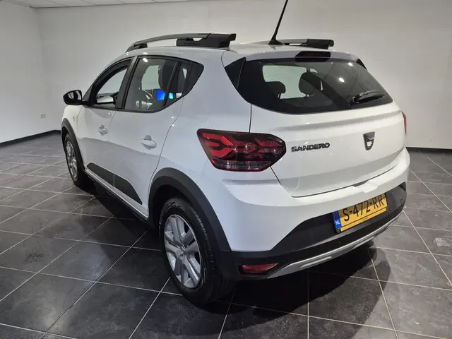 Dacia Sandero Stepway 1.0 TCe 90 Comfort 2023 Benzine 6