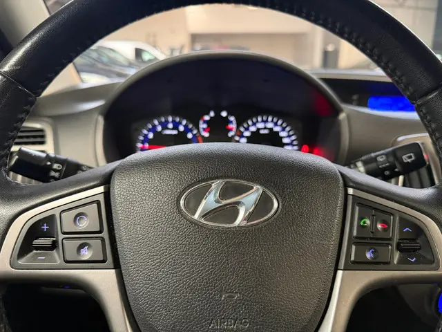 Hyundai i20 1.2i i-Deal Airco, LMV 2014 Benzine 16